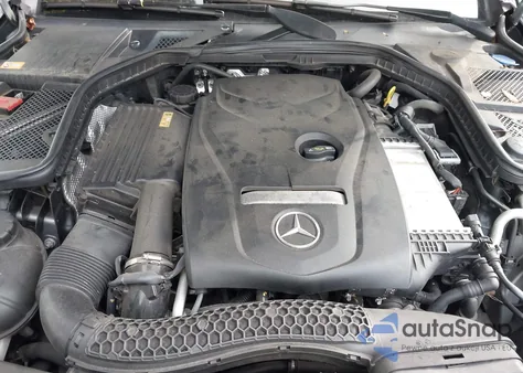 2015 Mercedes-Benz C 300 Sport 4Matic из США, поврежденный, VIN 55SWF4KB1FU058268